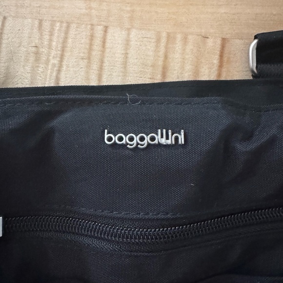 Baggallini Black Any Day Tote - Picture 5 of 5